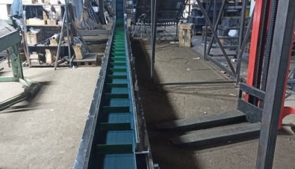 L-образный ленточный конвейер для транспортировки свинцовых пластин для компании АО 