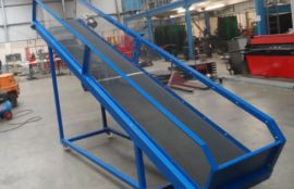 Ленточный наклонный мобильный конвейер для белья - фото 3