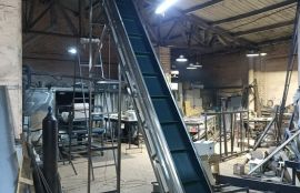 L-образный ленточный конвейер для транспортировки свинцовых пластин для компании АО 