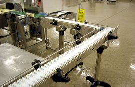 Пластинчатый конвейер для транспортировки кабачковой икры в стеклянных банках